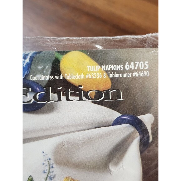 NEW Bucilla Special Edition Stamped Cross Stitch Set Of 4 Tulip Napkins 14"×14" - Picture 5 of 6